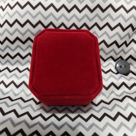 NIB Brand New Hidden Adjustable Moisanite Ring GRA Certified - Picture 5 of 9